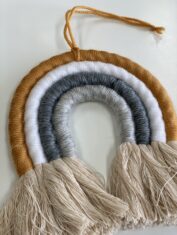 Muurdecoratie macramé regenboog bestellen?